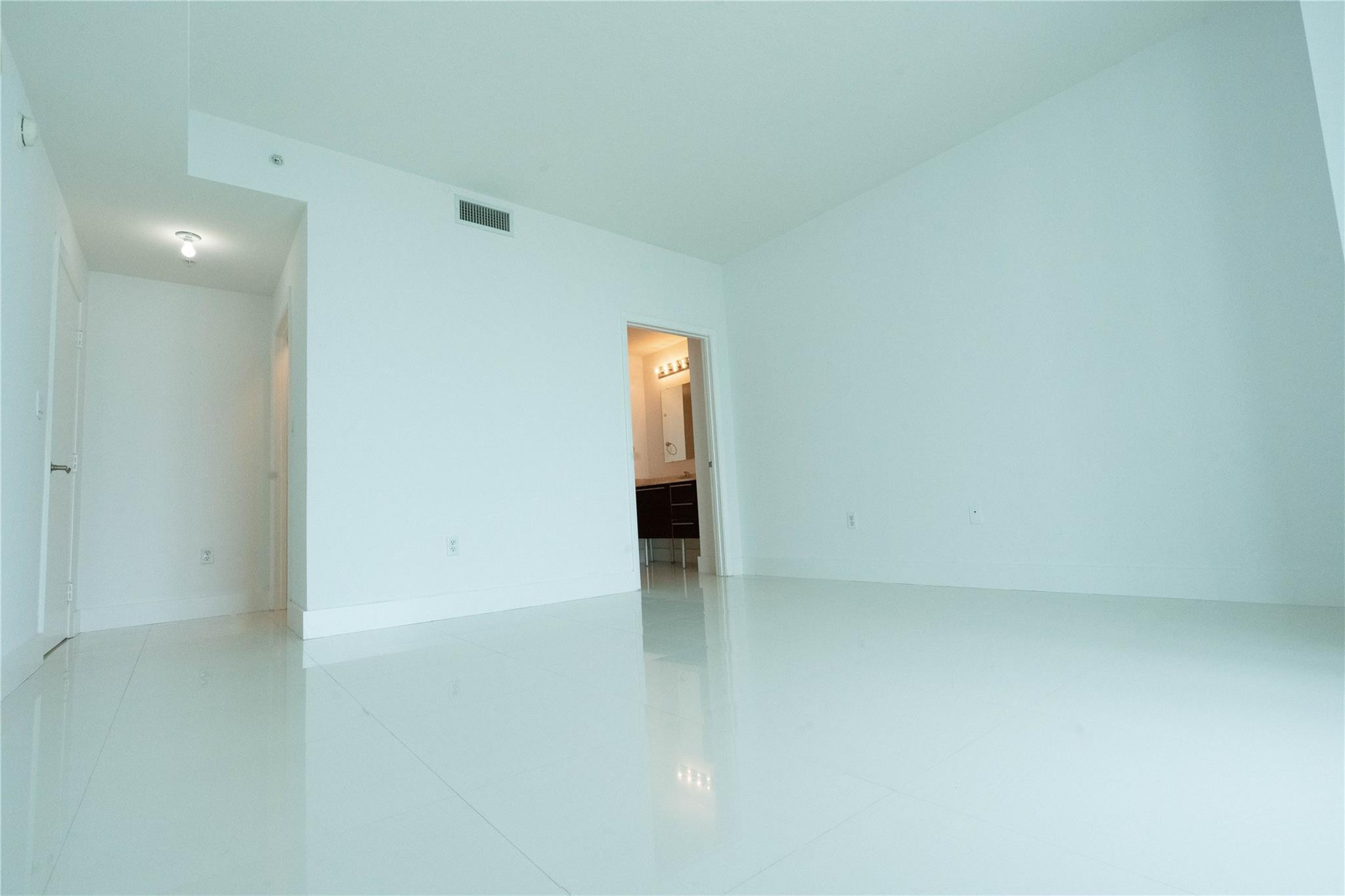 1900 N Bayshore Dr 2312