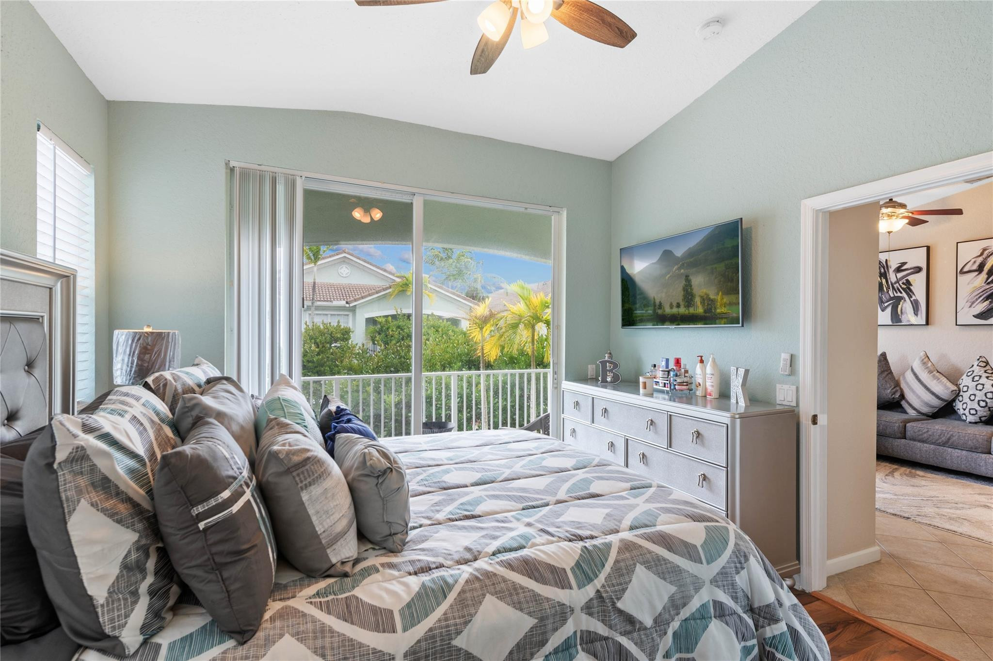 3067 Laurel Ridge Circle