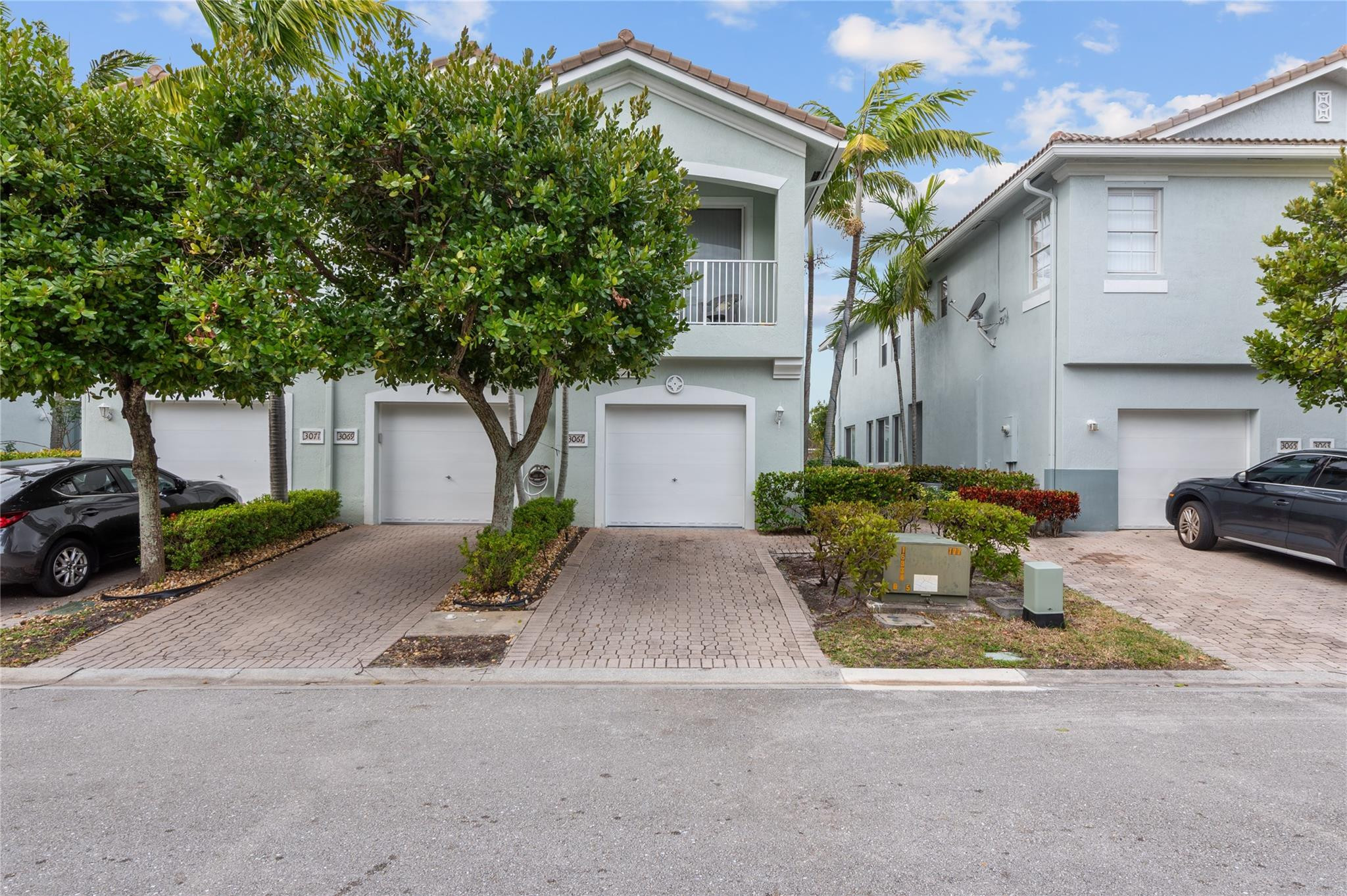 3067 Laurel Ridge Circle