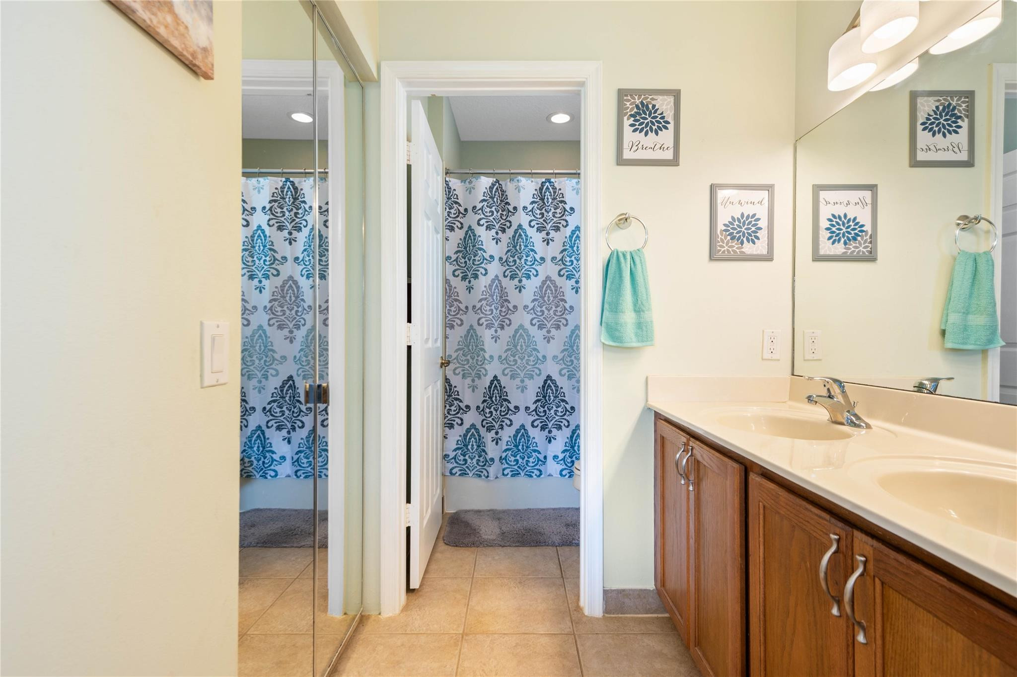 3067 Laurel Ridge Circle