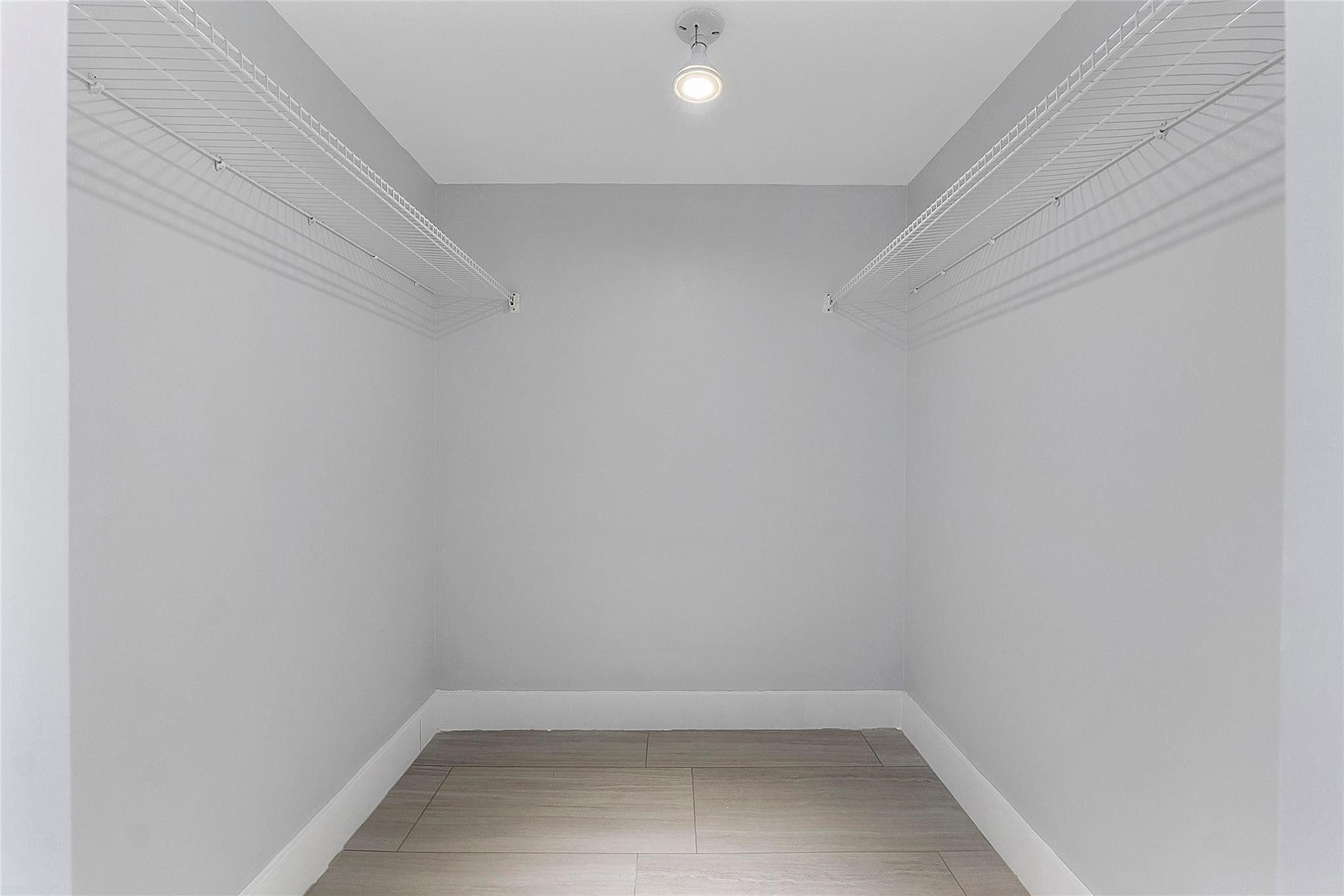 136 Lakeshore Drive T10