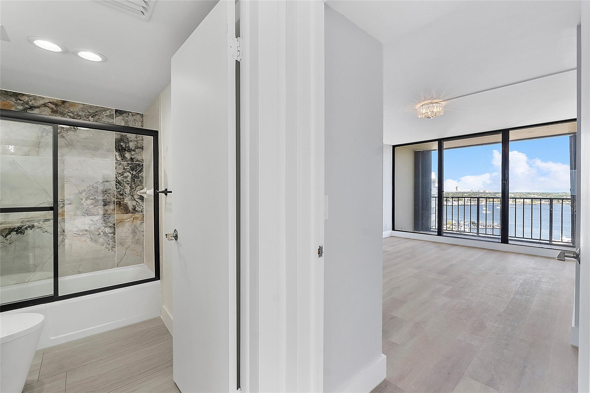 136 Lakeshore Drive T10