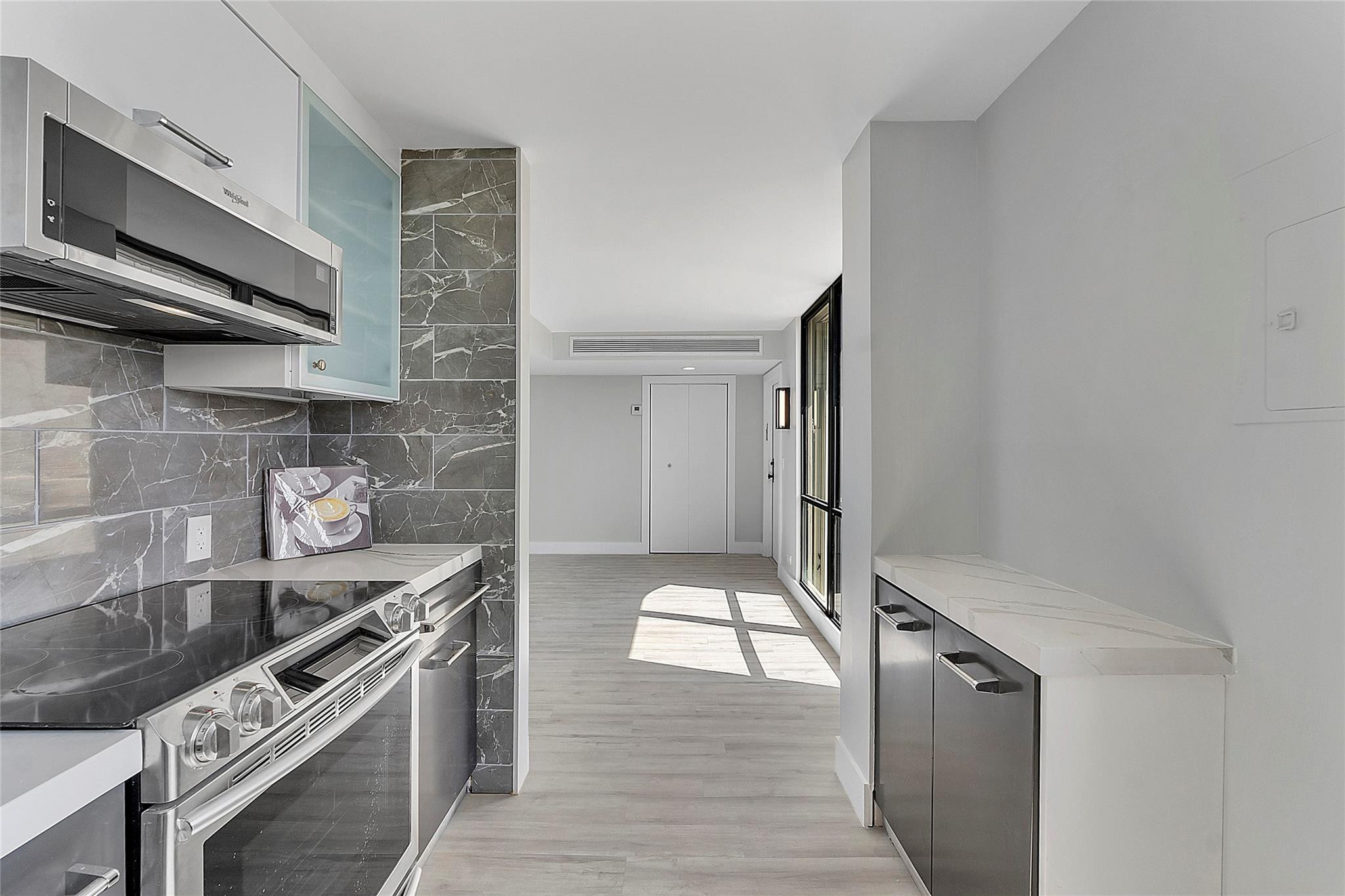 136 Lakeshore Drive T10
