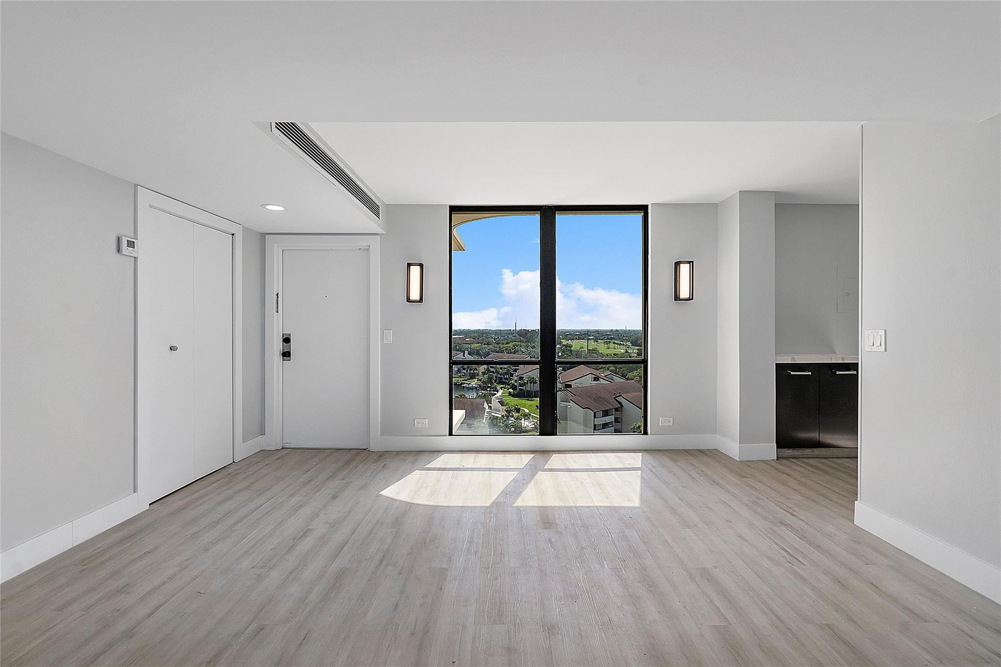 136 Lakeshore Drive T10