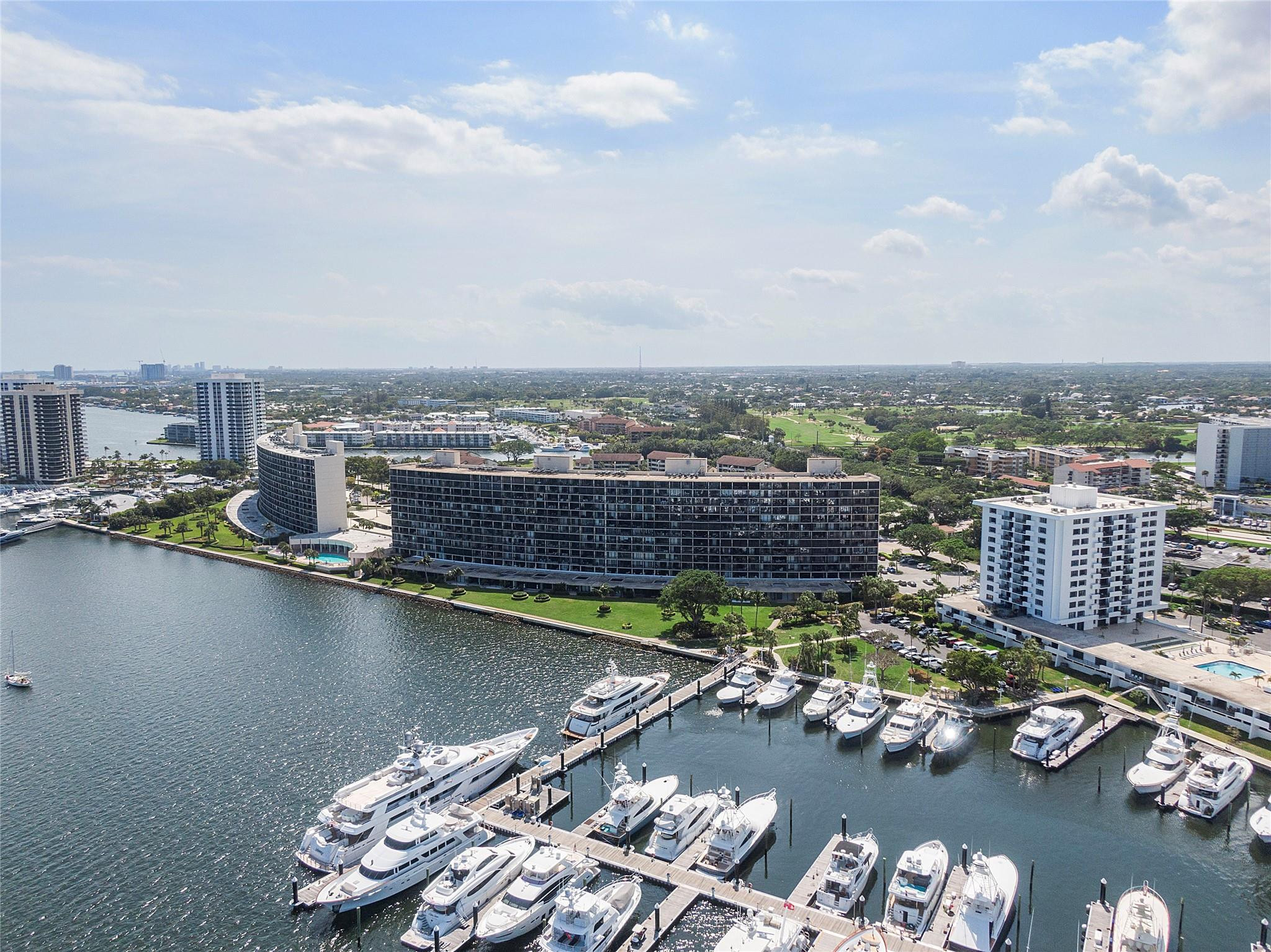 136 Lakeshore Drive T10