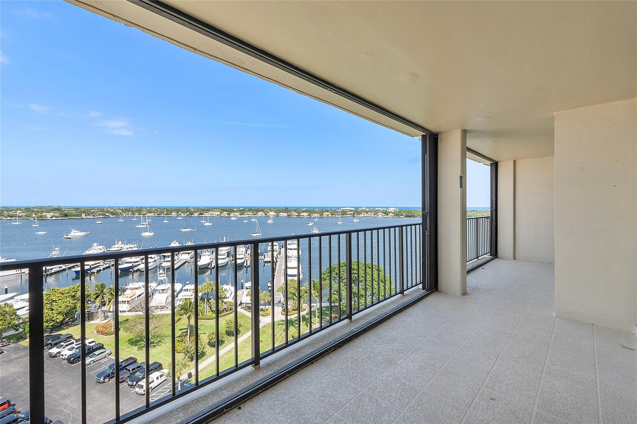 136 Lakeshore Drive T10
