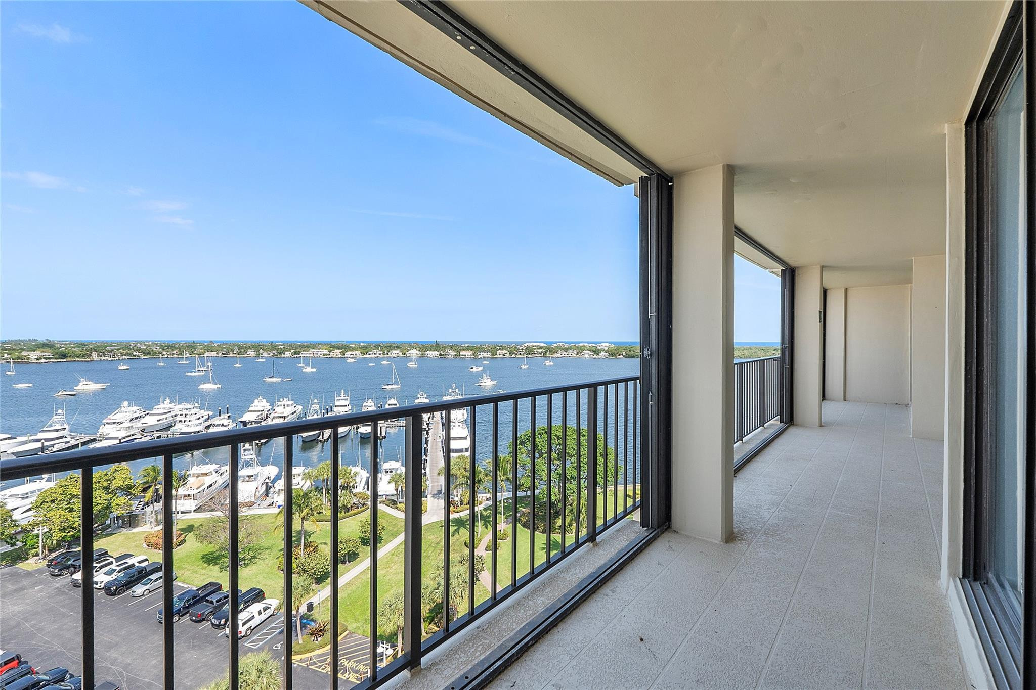 136 Lakeshore Drive T10