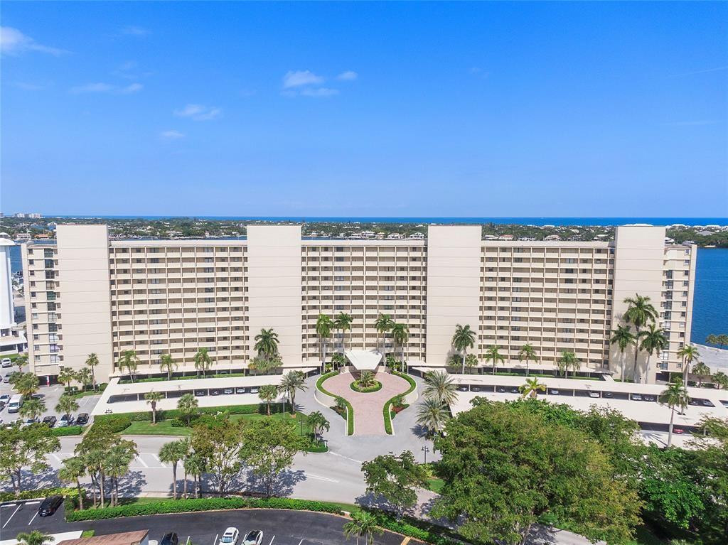 136 Lakeshore Drive T10
