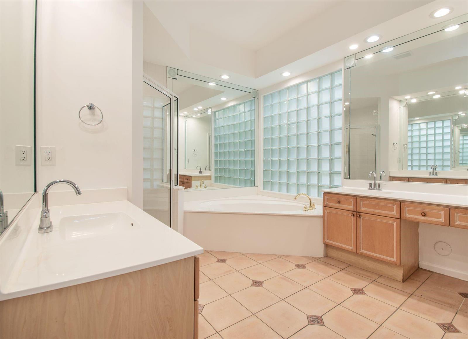 2466 Bay Isle Court # 2466