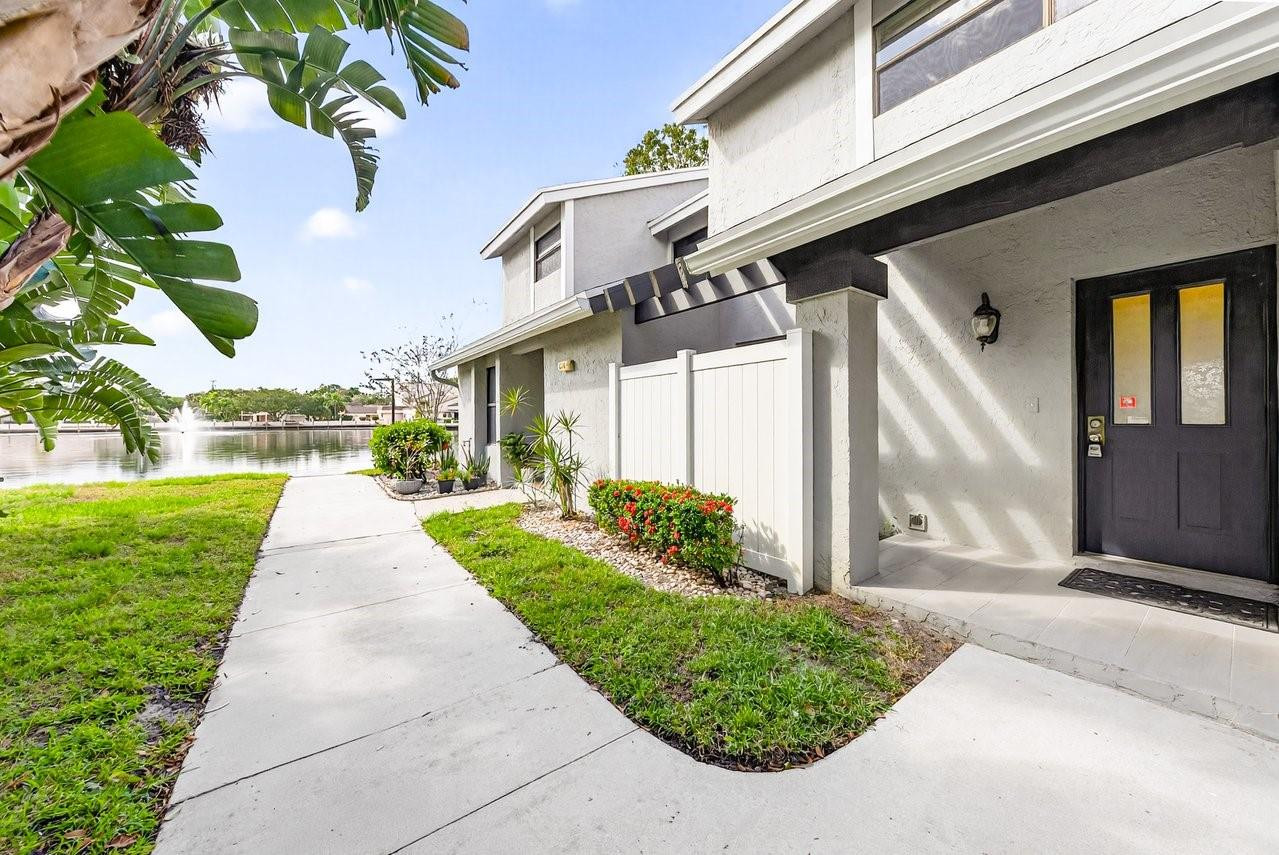 2643 NW 42nd Avenue, Coconut Creek