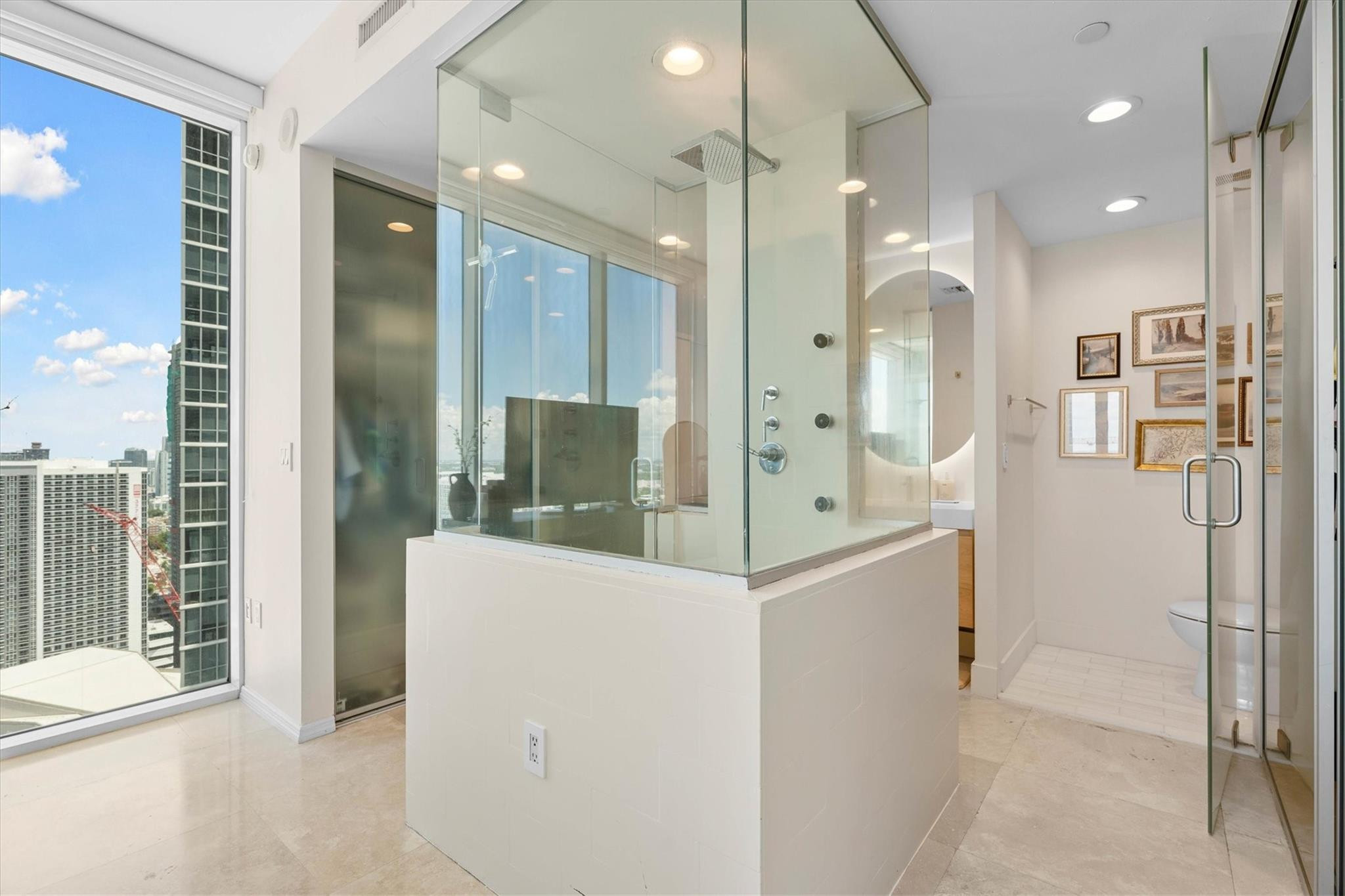 1040 Biscayne Boulevard 3906