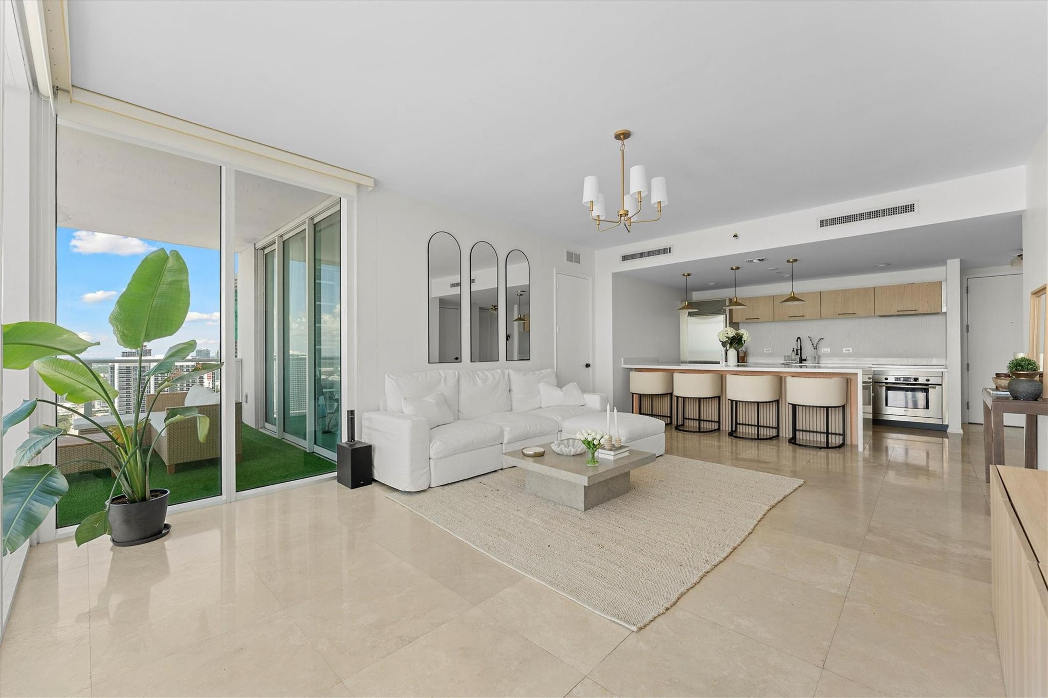 1040 Biscayne Boulevard 3906