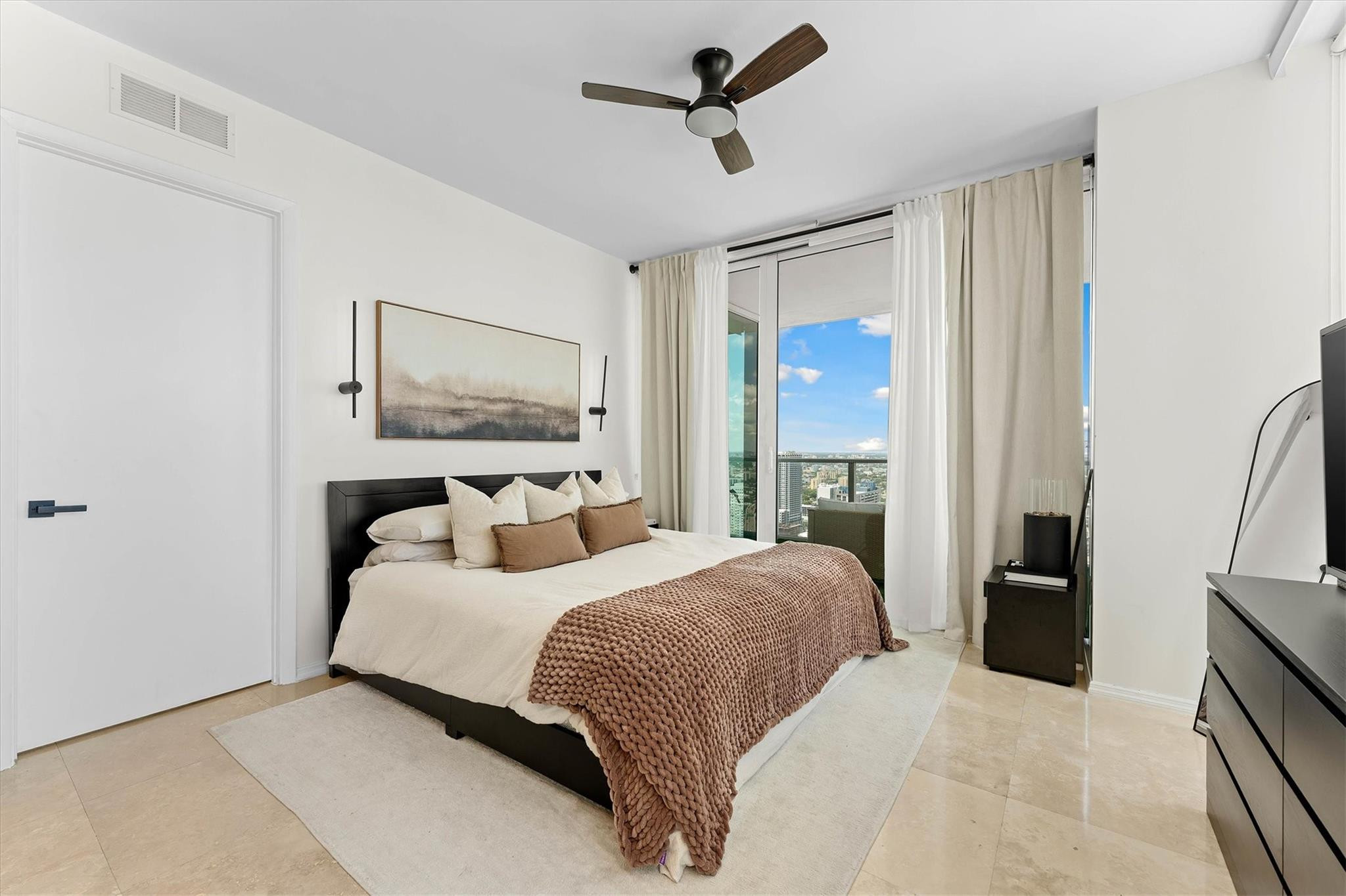 1040 Biscayne Boulevard 3906