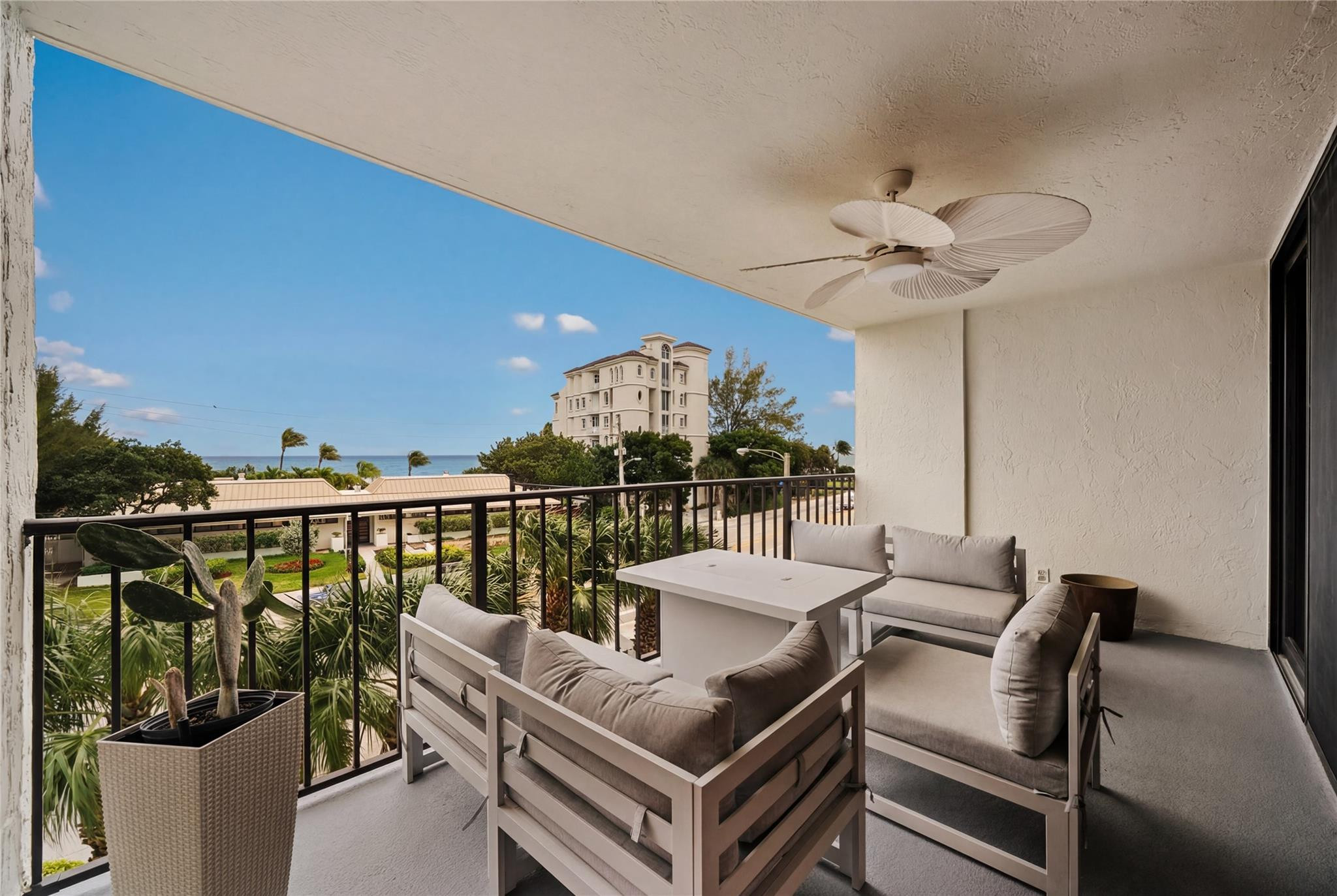 1905 N Ocean Boulevard 3D