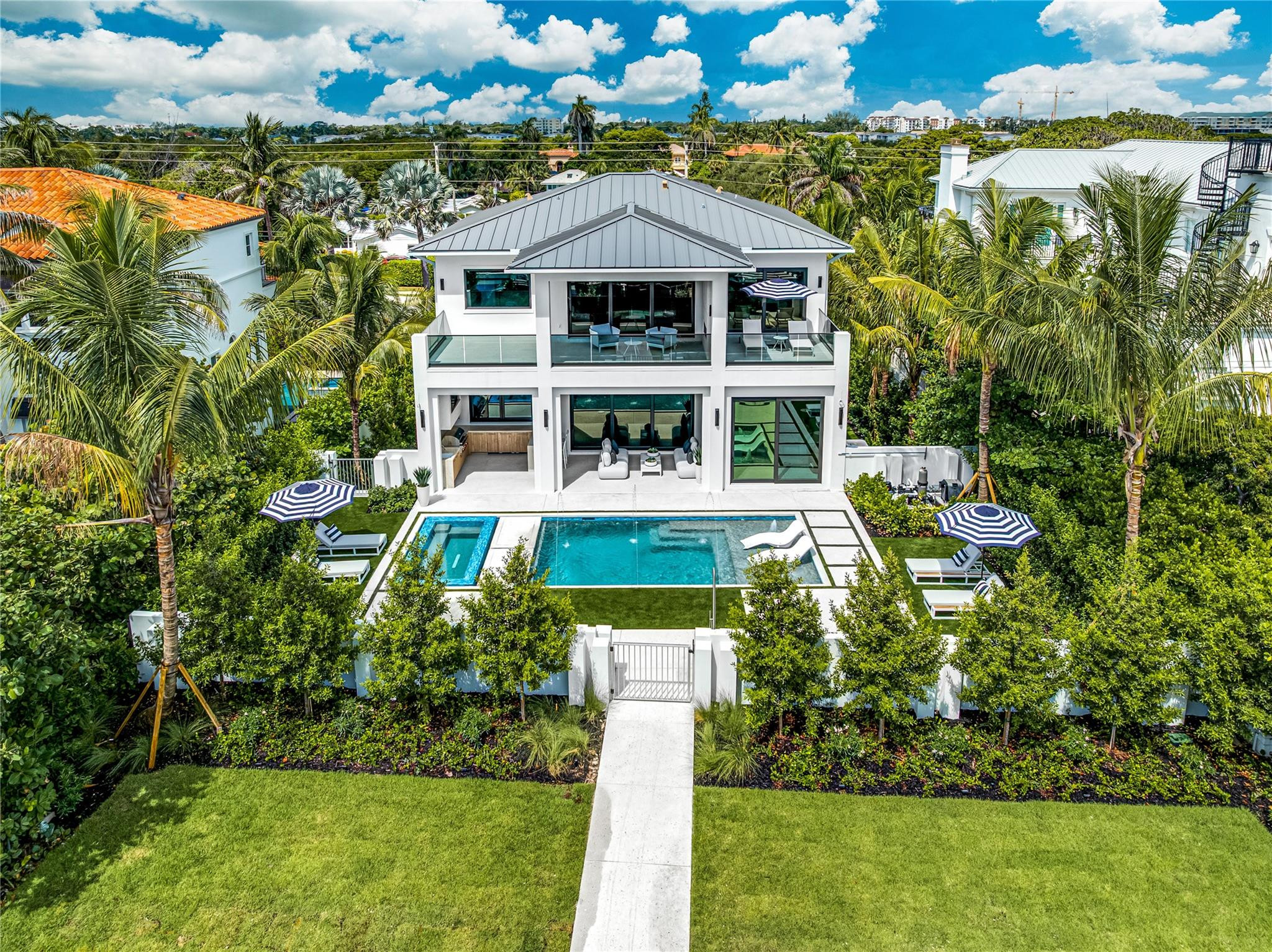 6107 N Ocean Boulevard
