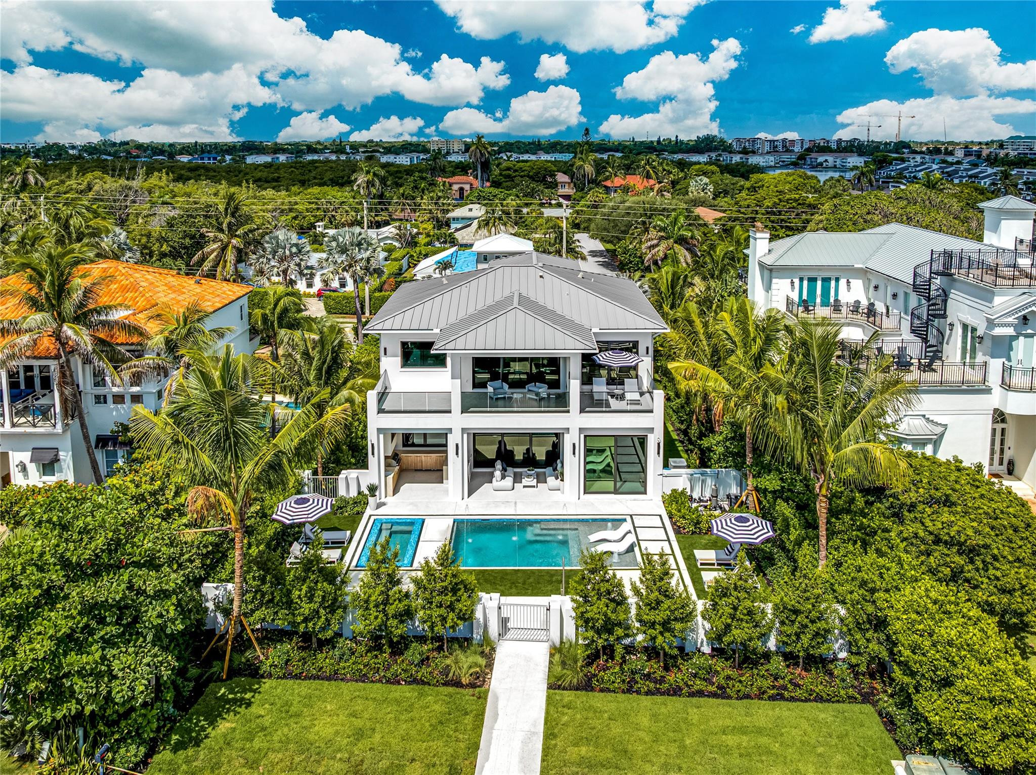 6107 N Ocean Boulevard