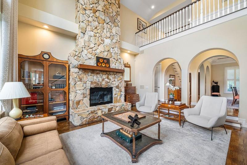 8035 Dillman Road
