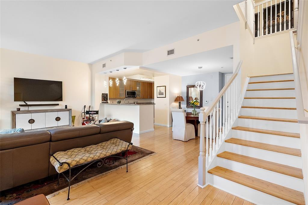 2633 NE 14th Avenue 112