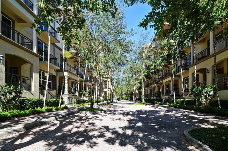 2633 NE 14th Avenue 112