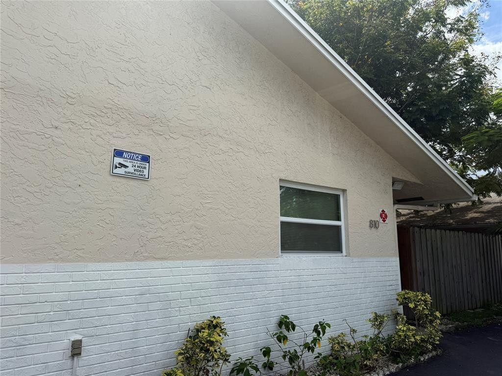 810 SE 18th Street 6