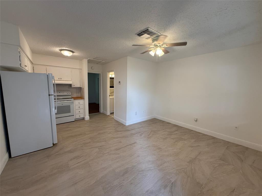 810 SE 18th Street 6