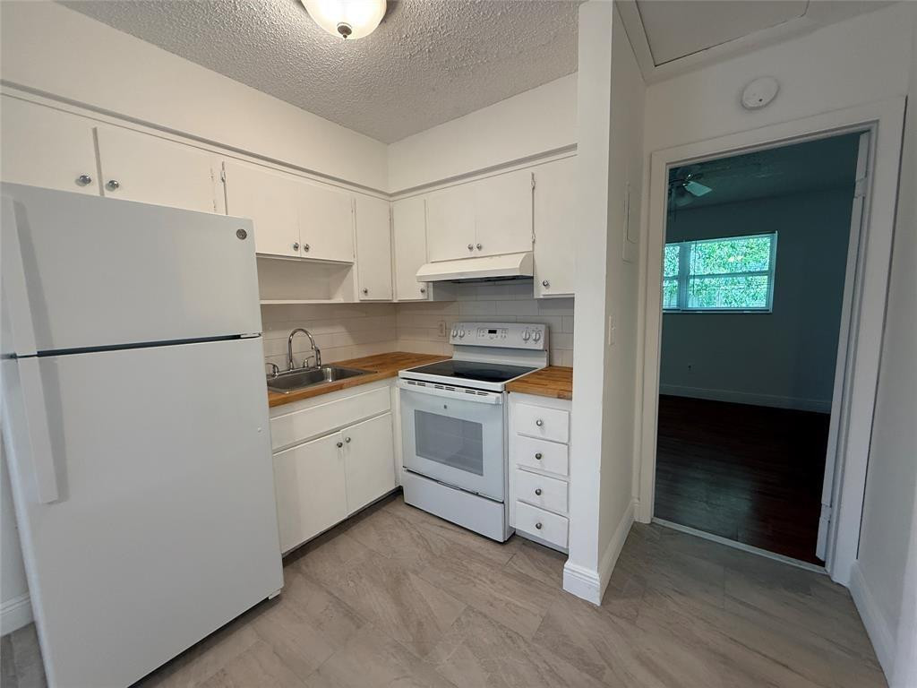 810 SE 18th Street 6