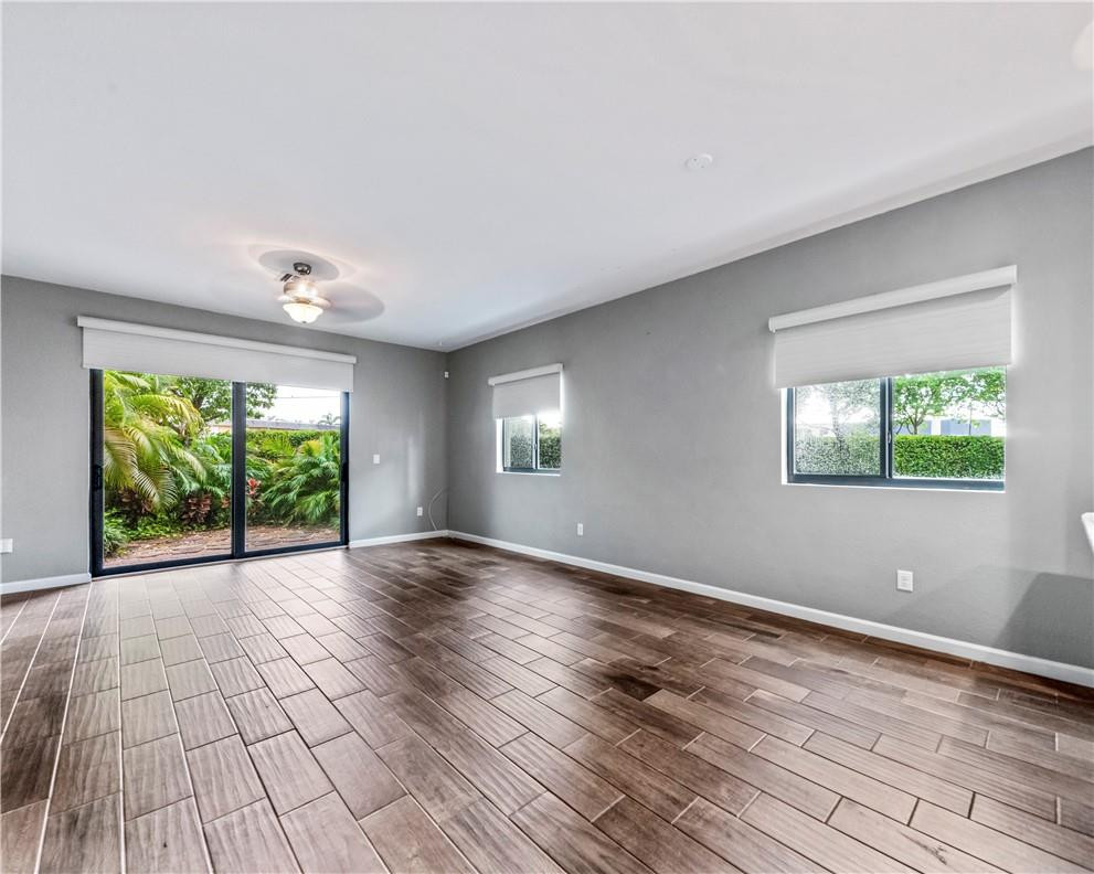4230 N Dixie Highway 113