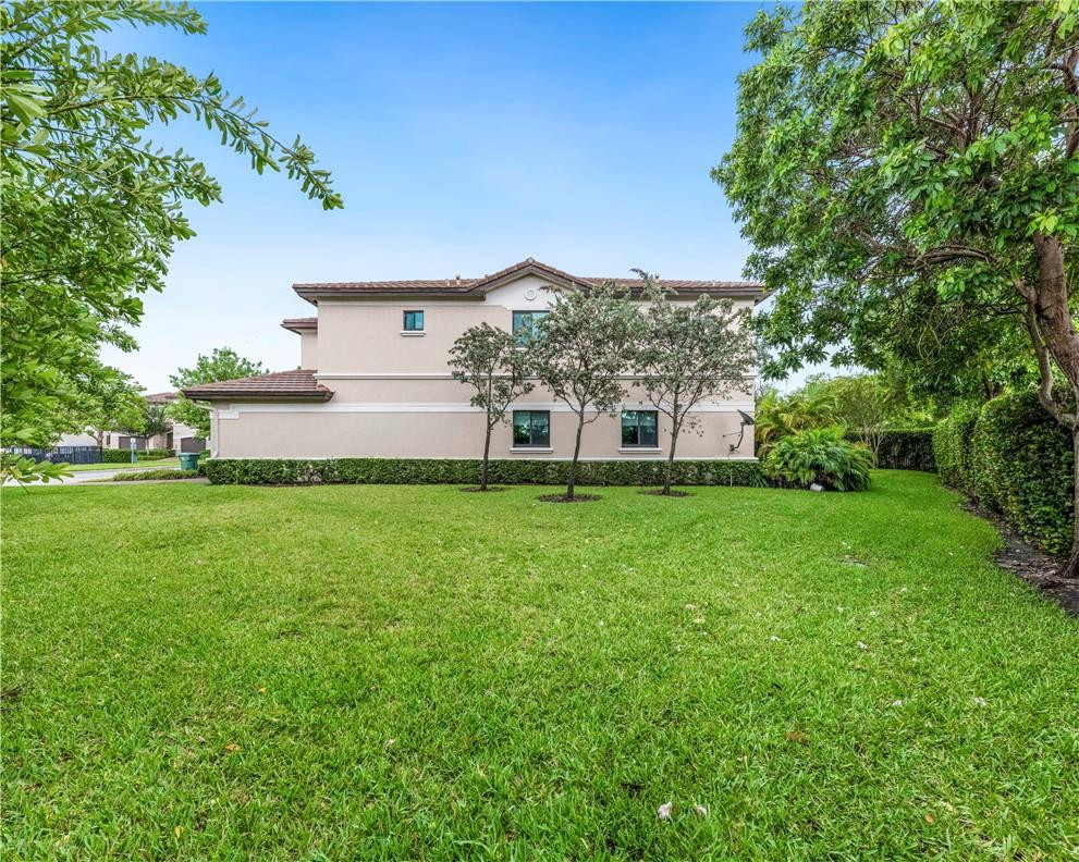 4230 N Dixie Highway 113