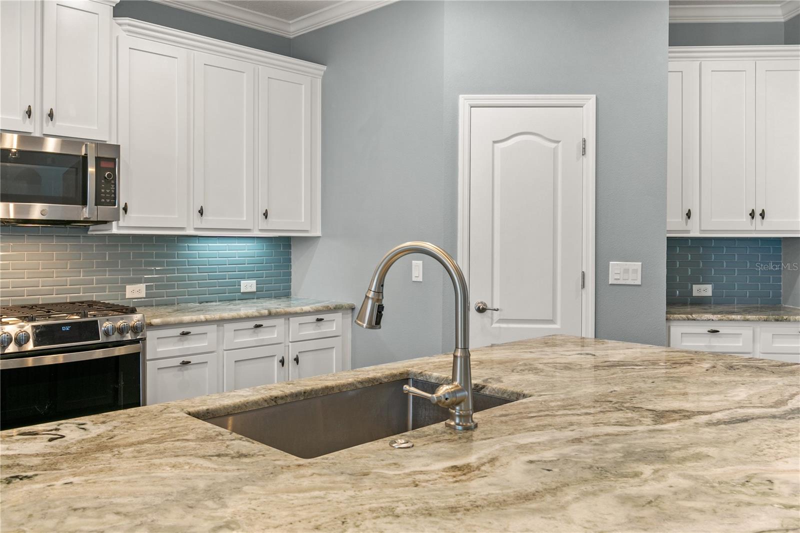 3032 ISOLA BELLA BLVD