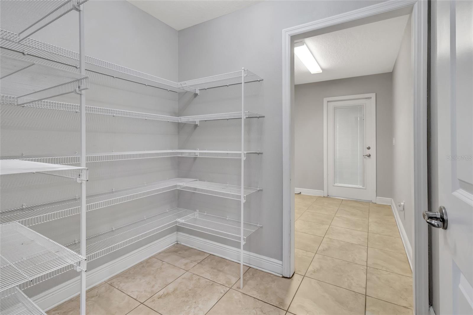 2301 ANGEL FISH LOOP