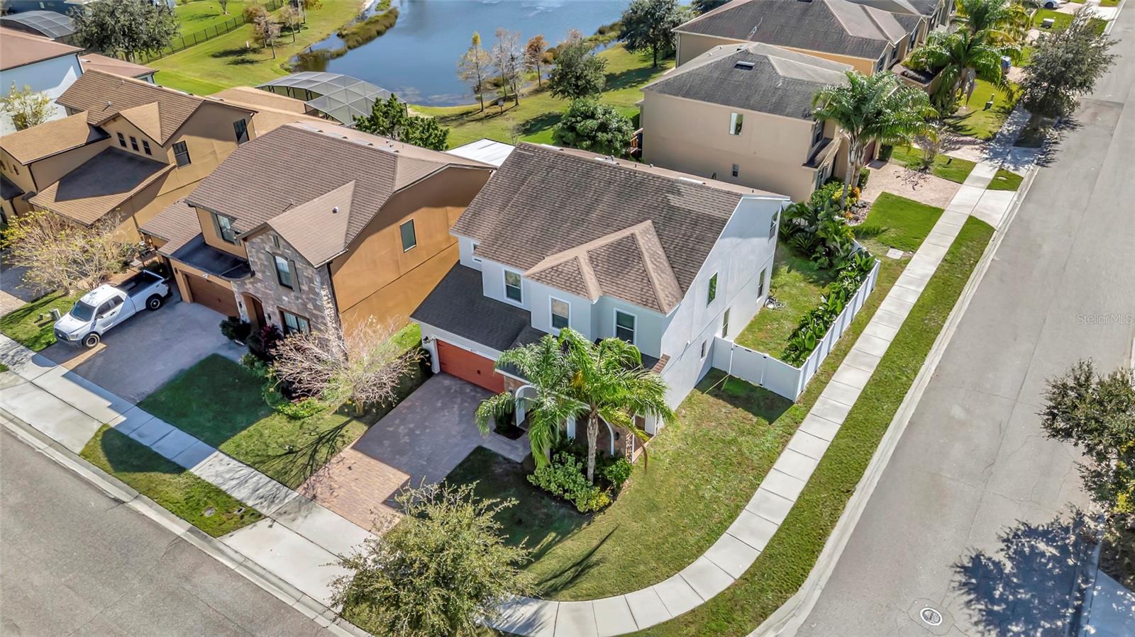 1077 FOUNTAIN COIN LOOP