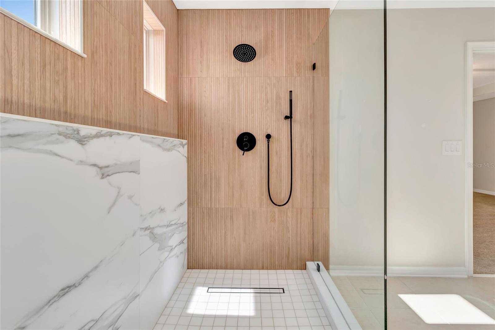 1077 FOUNTAIN COIN LOOP