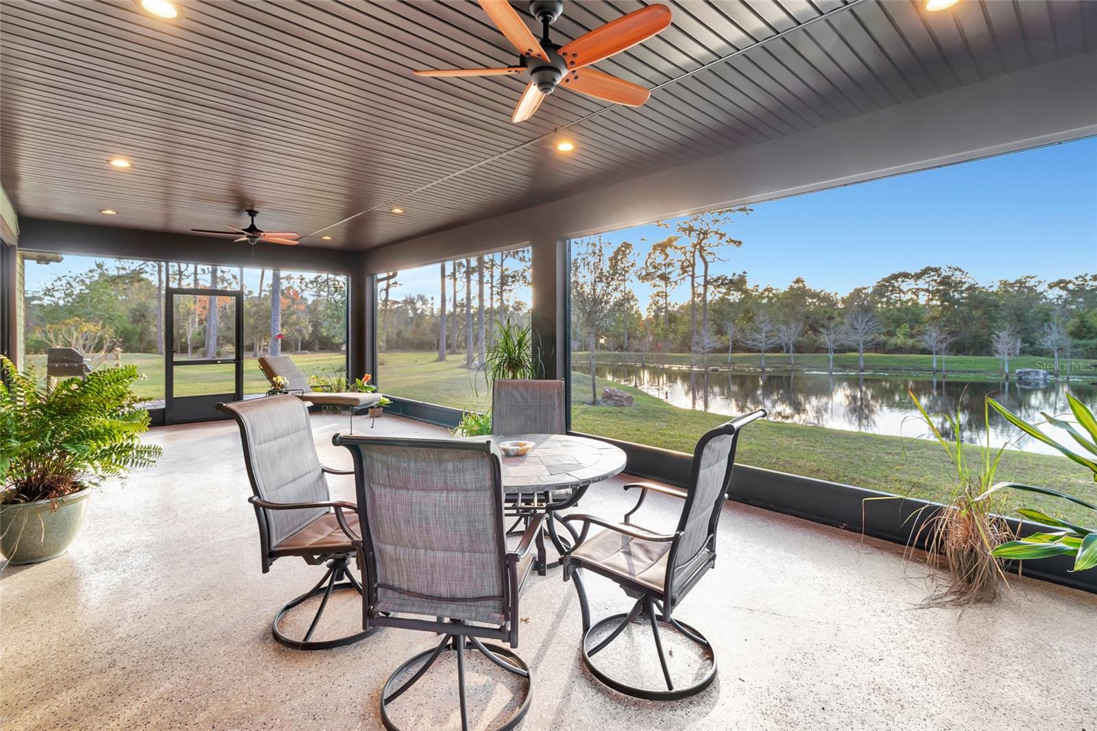7330 CRABGRASS RD