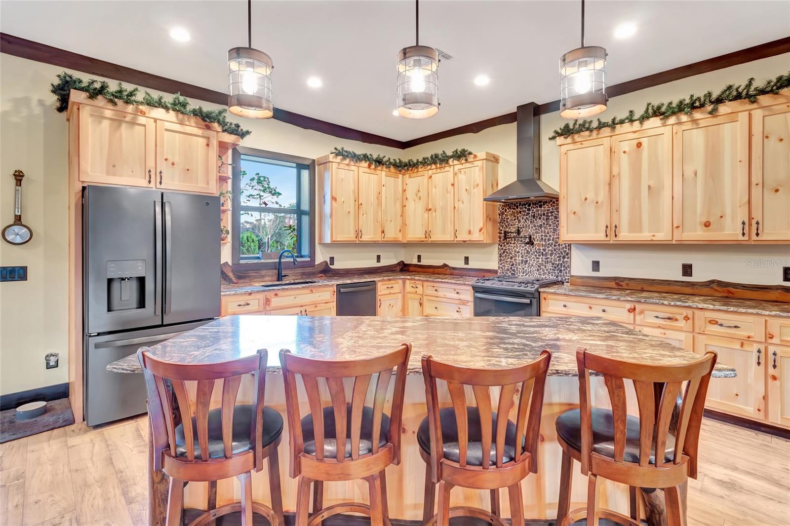 7330 CRABGRASS RD