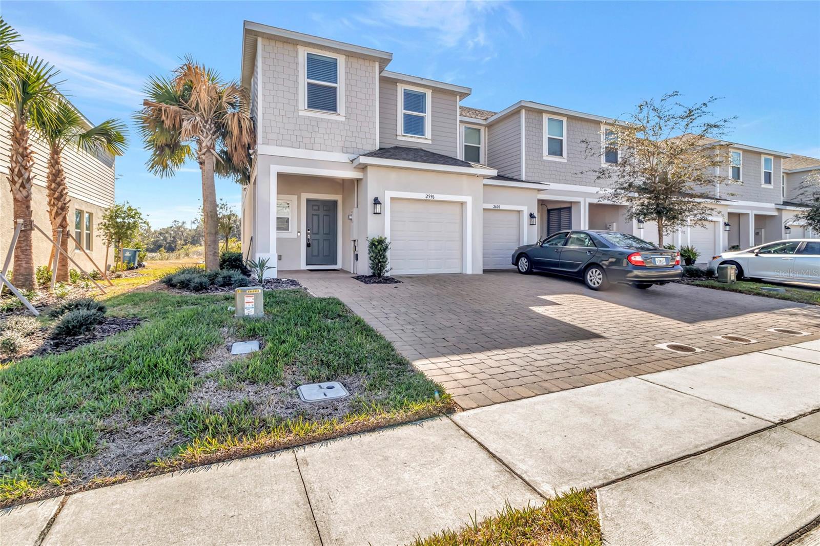 2596 PENGUIN BLVD