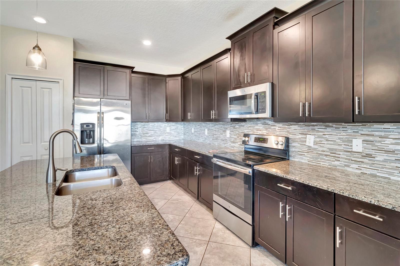 4628 CORTLAND DR