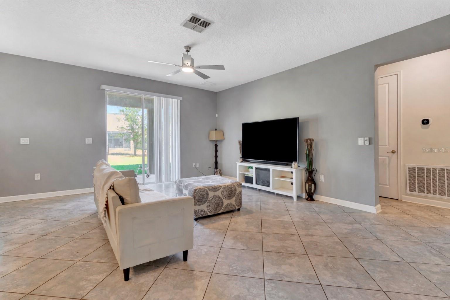 4628 CORTLAND DR