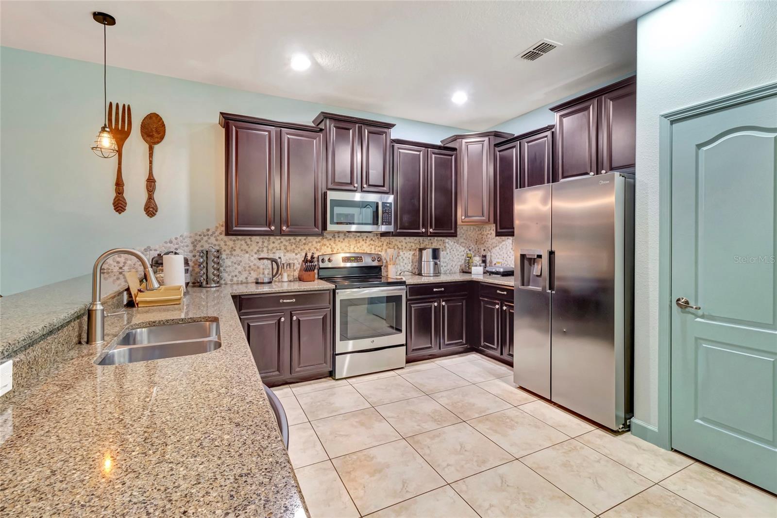 1424 WEXFORD WAY