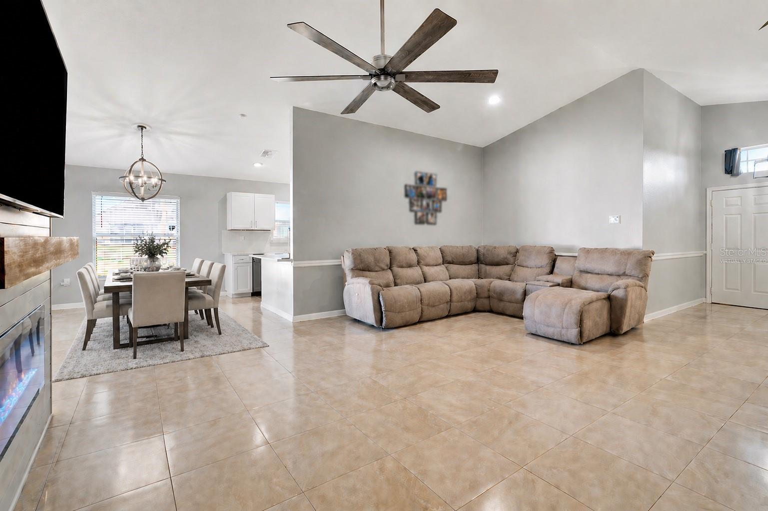 23905 NARROWLEAF CT