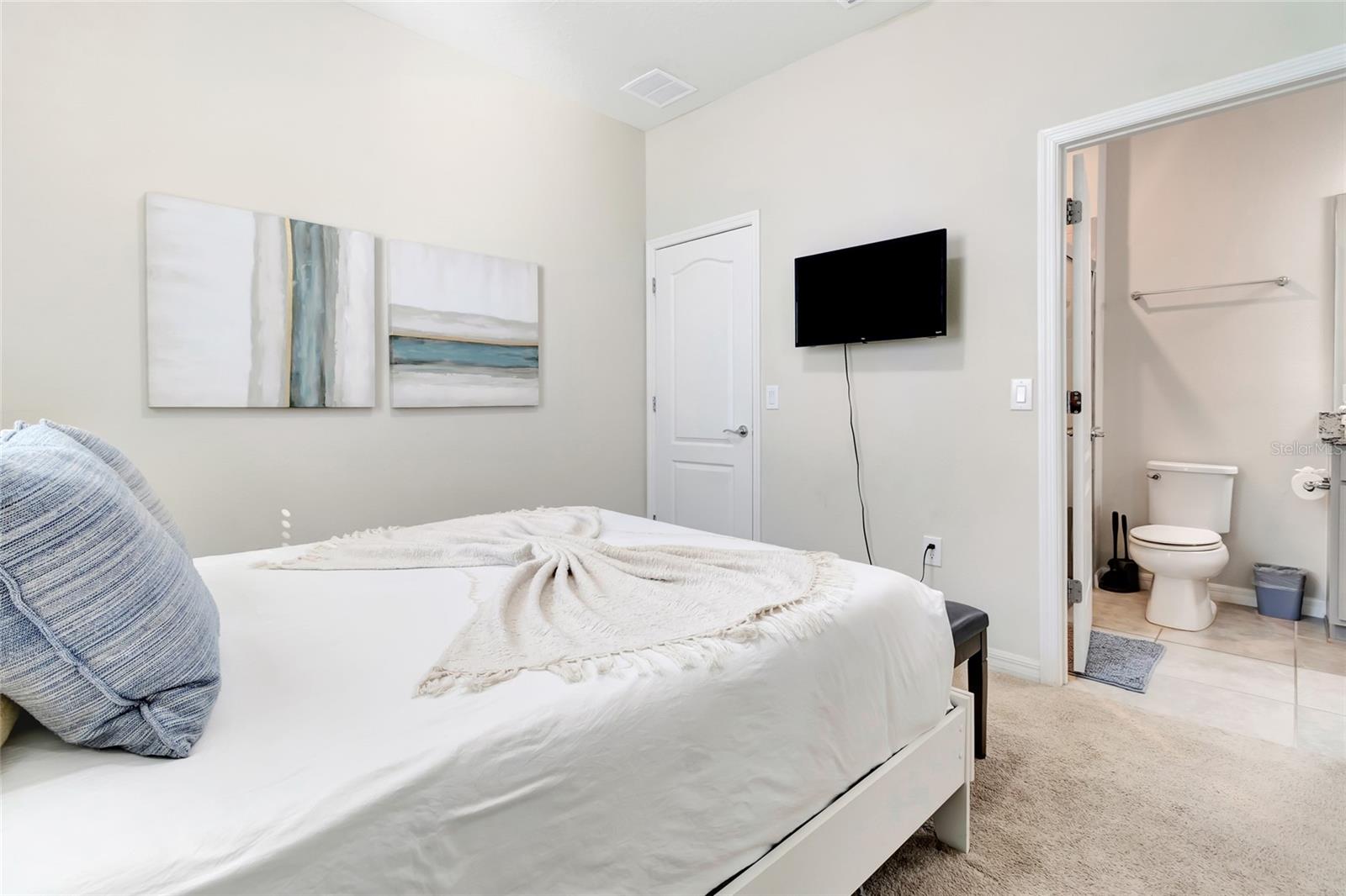 7312 OAKMOSS LOOP