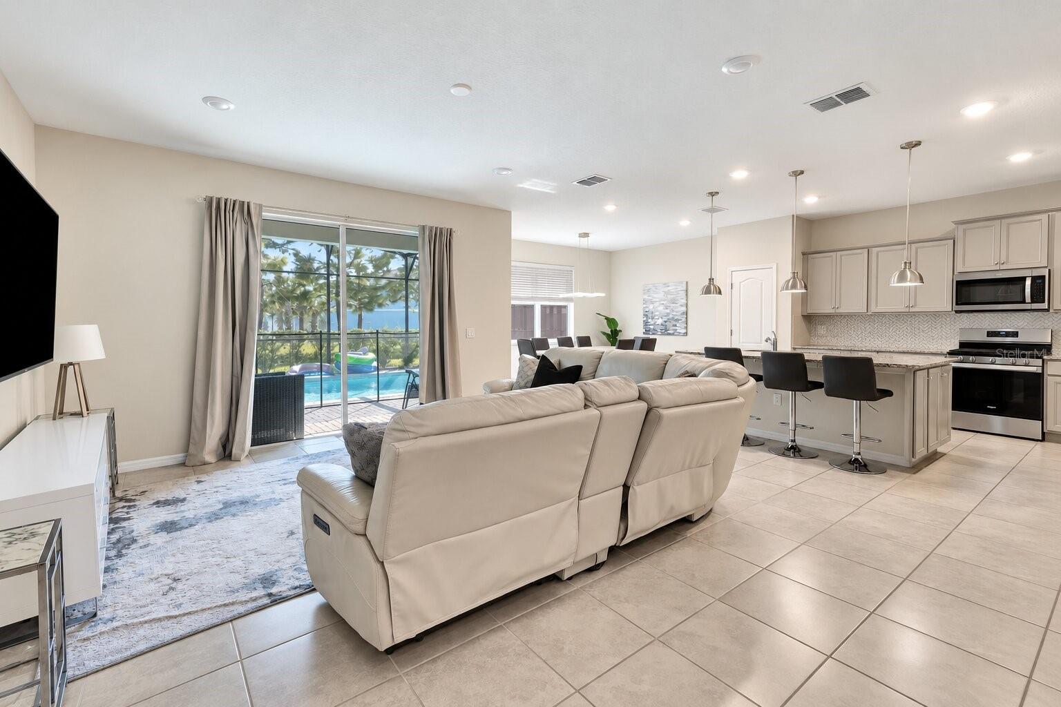 7312 OAKMOSS LOOP