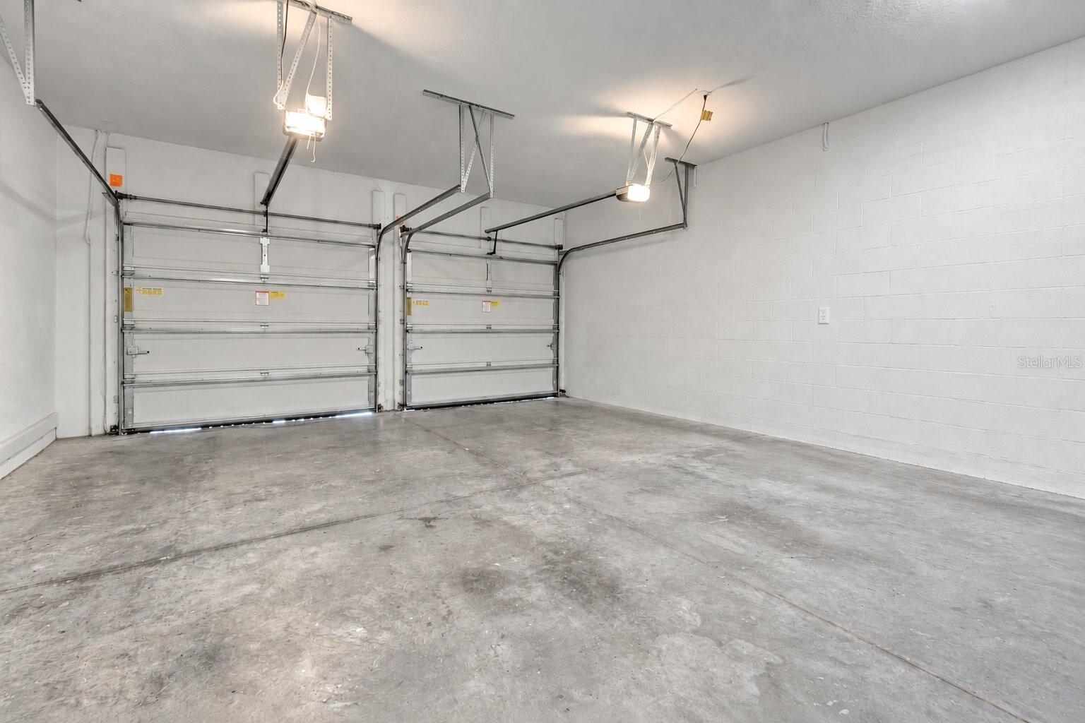 8524 VIVARO ISLE WAY