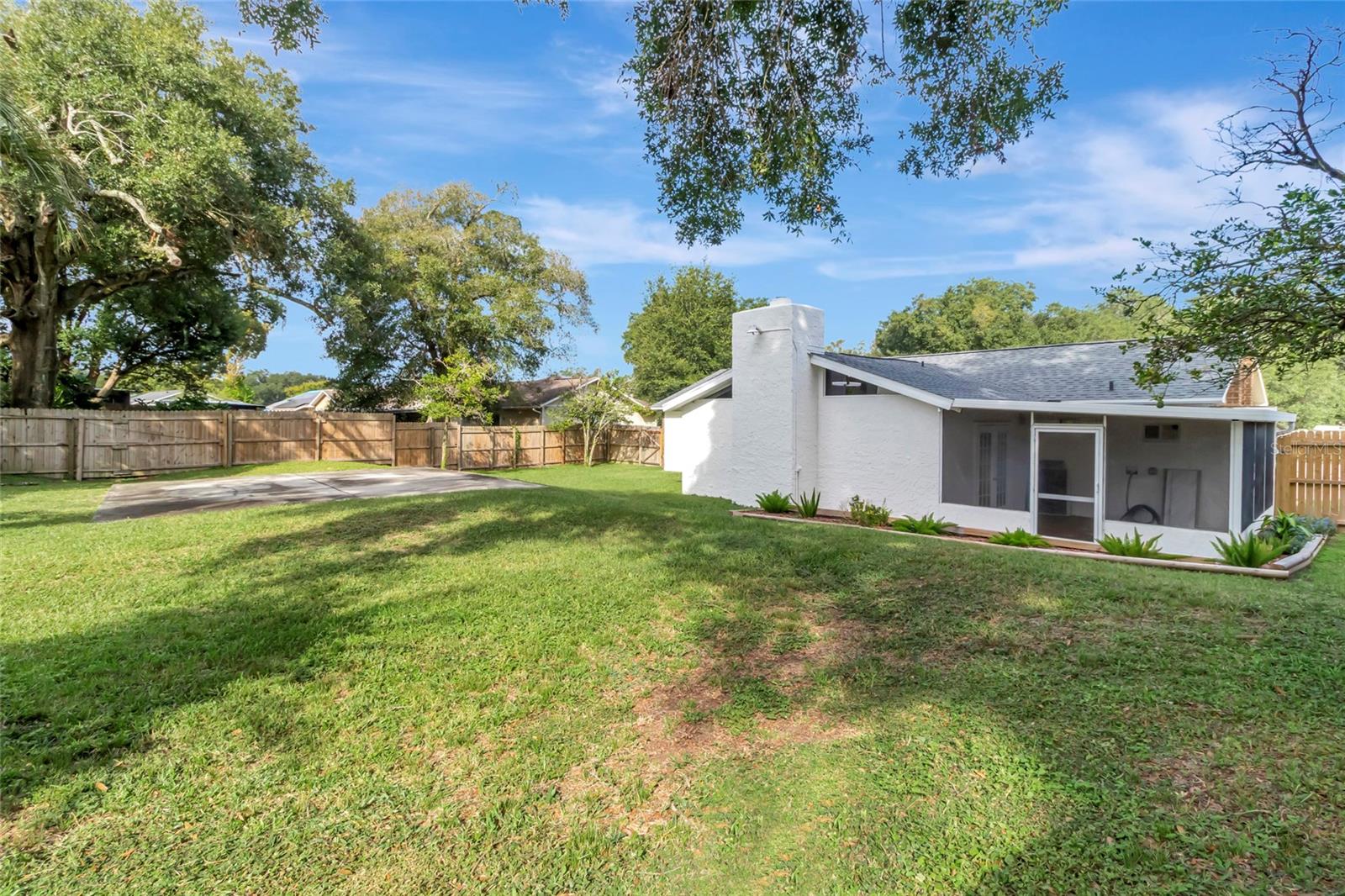7126 CROOKED LAKE TRL