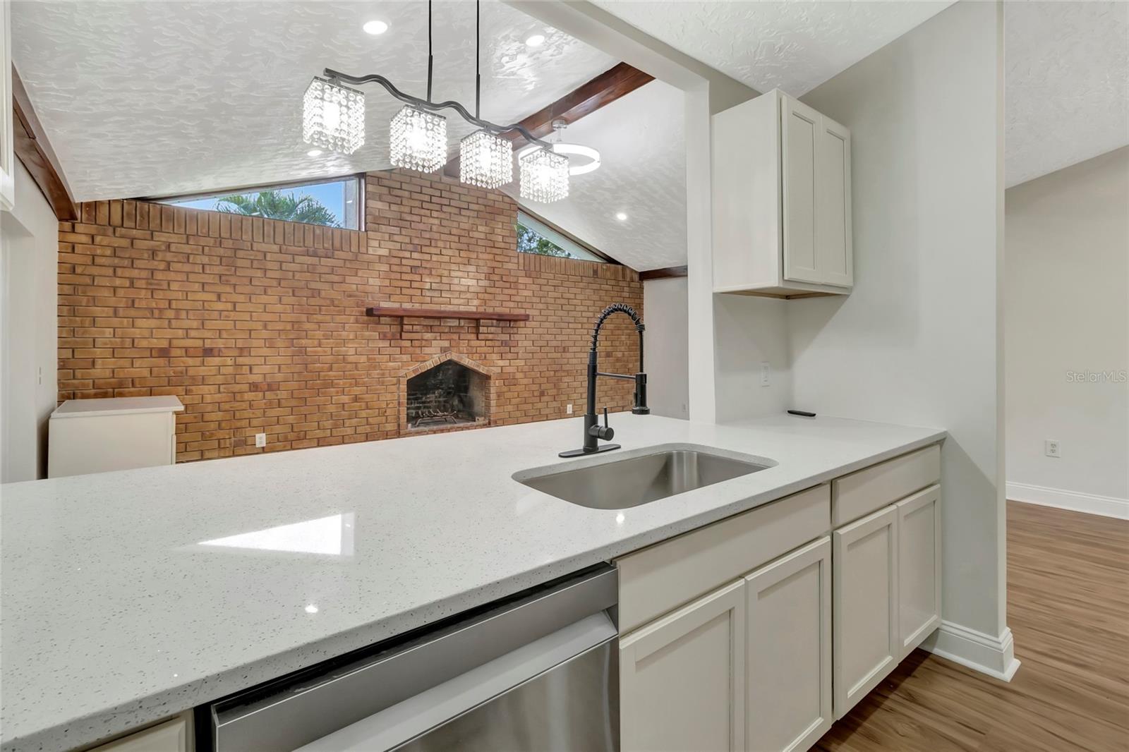 7126 CROOKED LAKE TRL