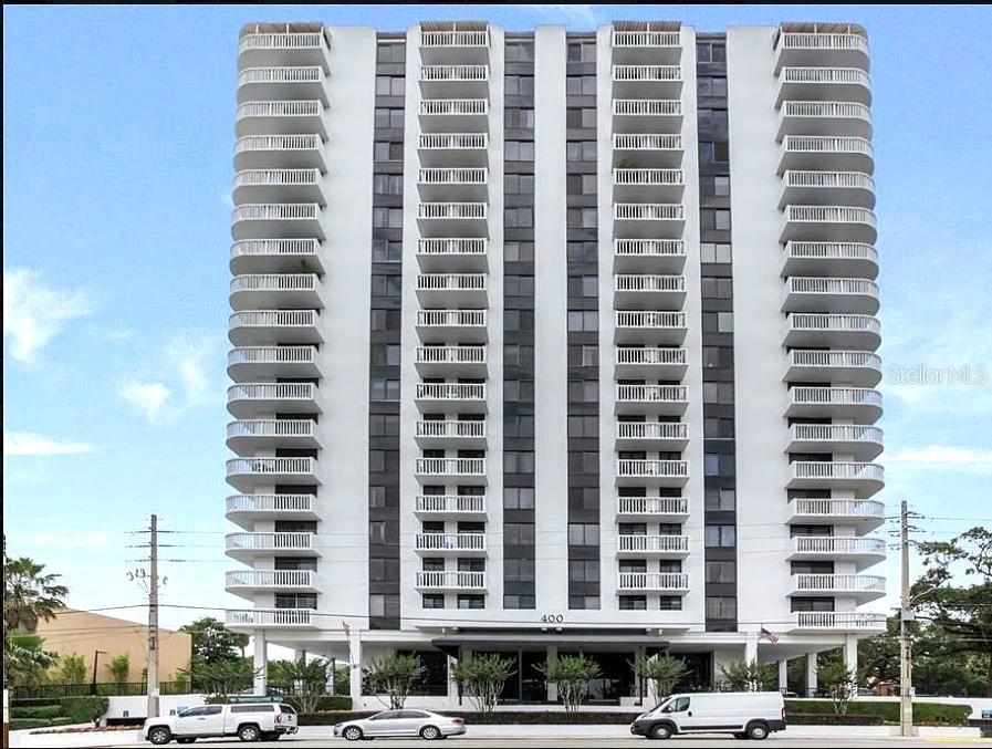 400 E COLONIAL DR #1201