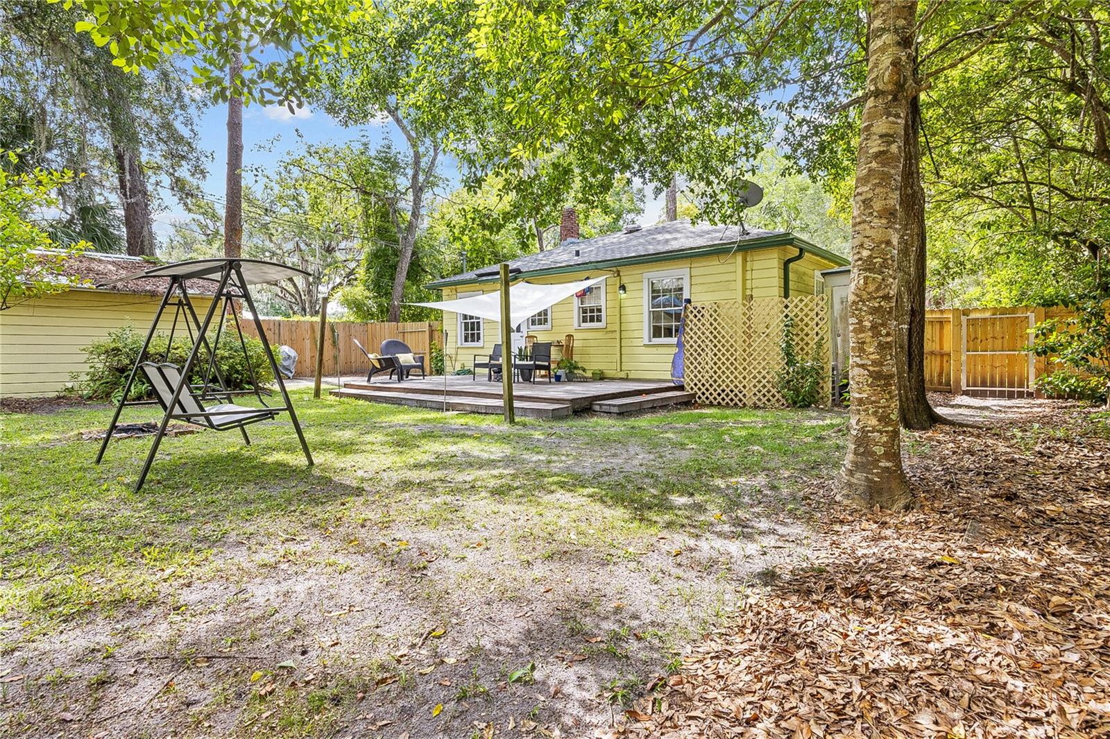616 NW 8TH PLACE