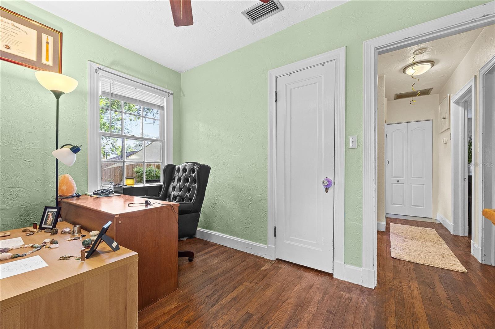 616 NW 8TH PLACE