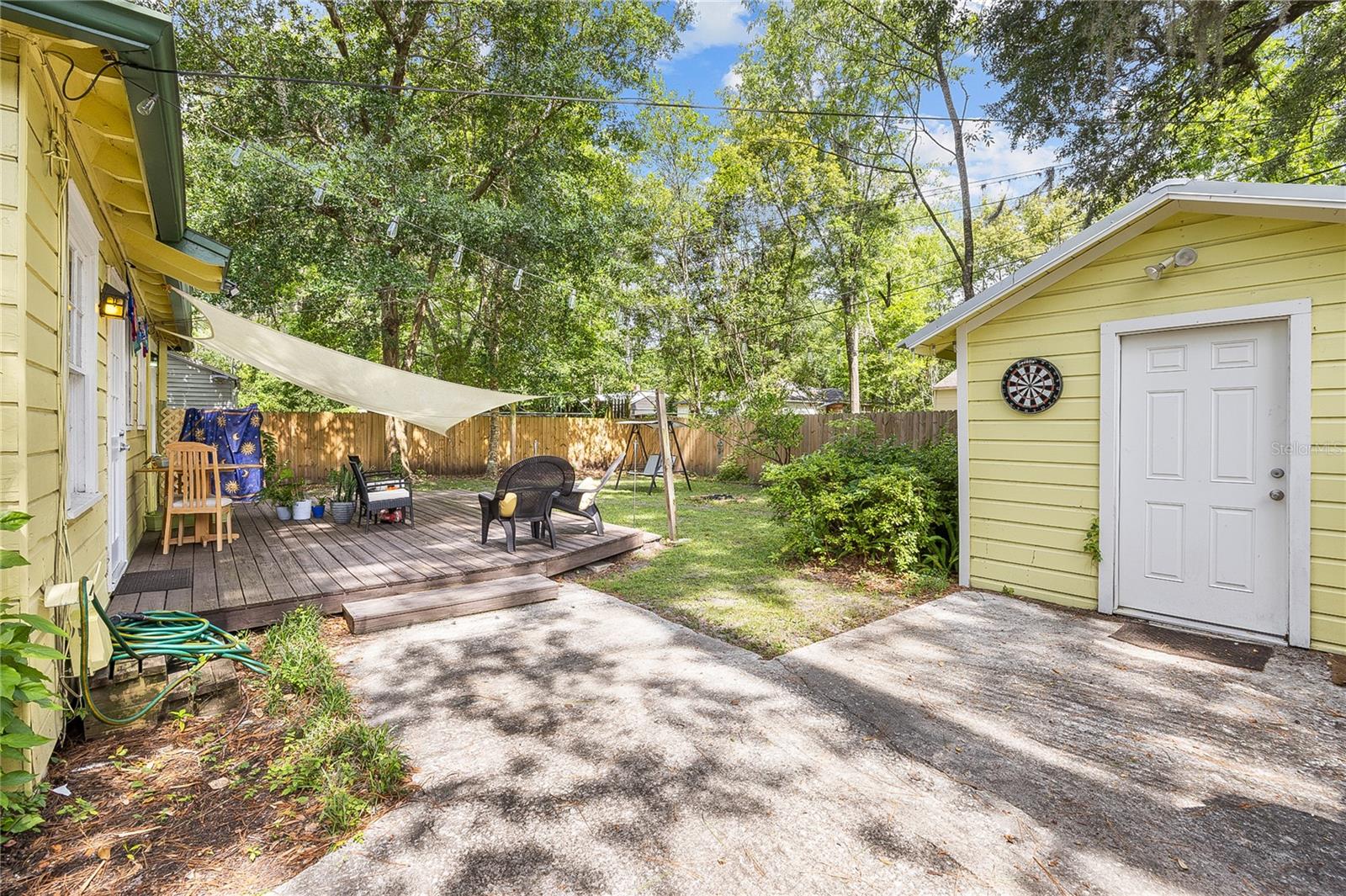 616 NW 8TH PLACE