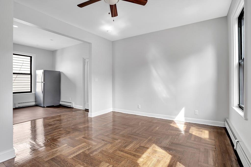 107 N Forest Avenue # 1F