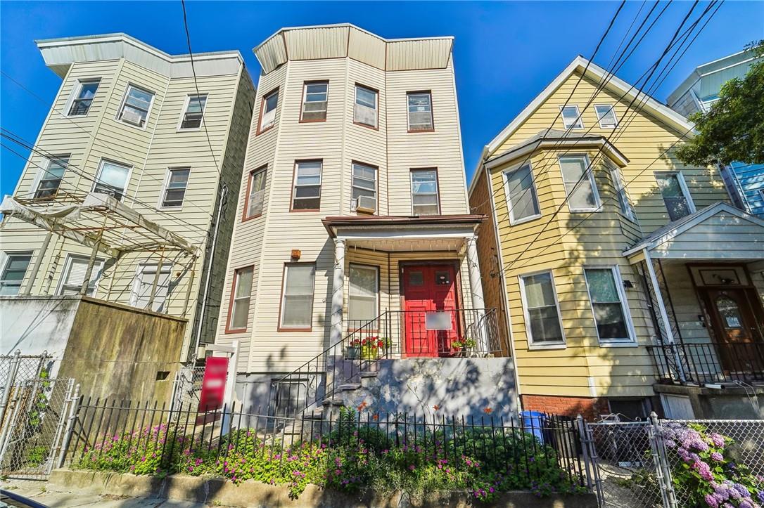 43 Oak Street